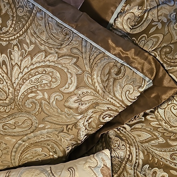 Comfortor Set-Queen - Picture 7 of 9